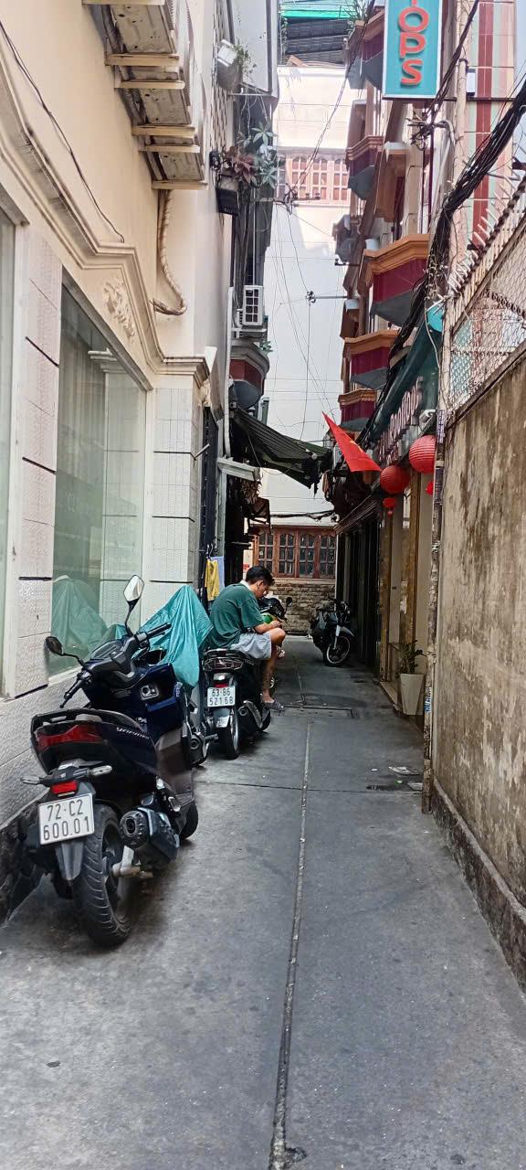Bán nhà đường Cô Bắc Quận 1
