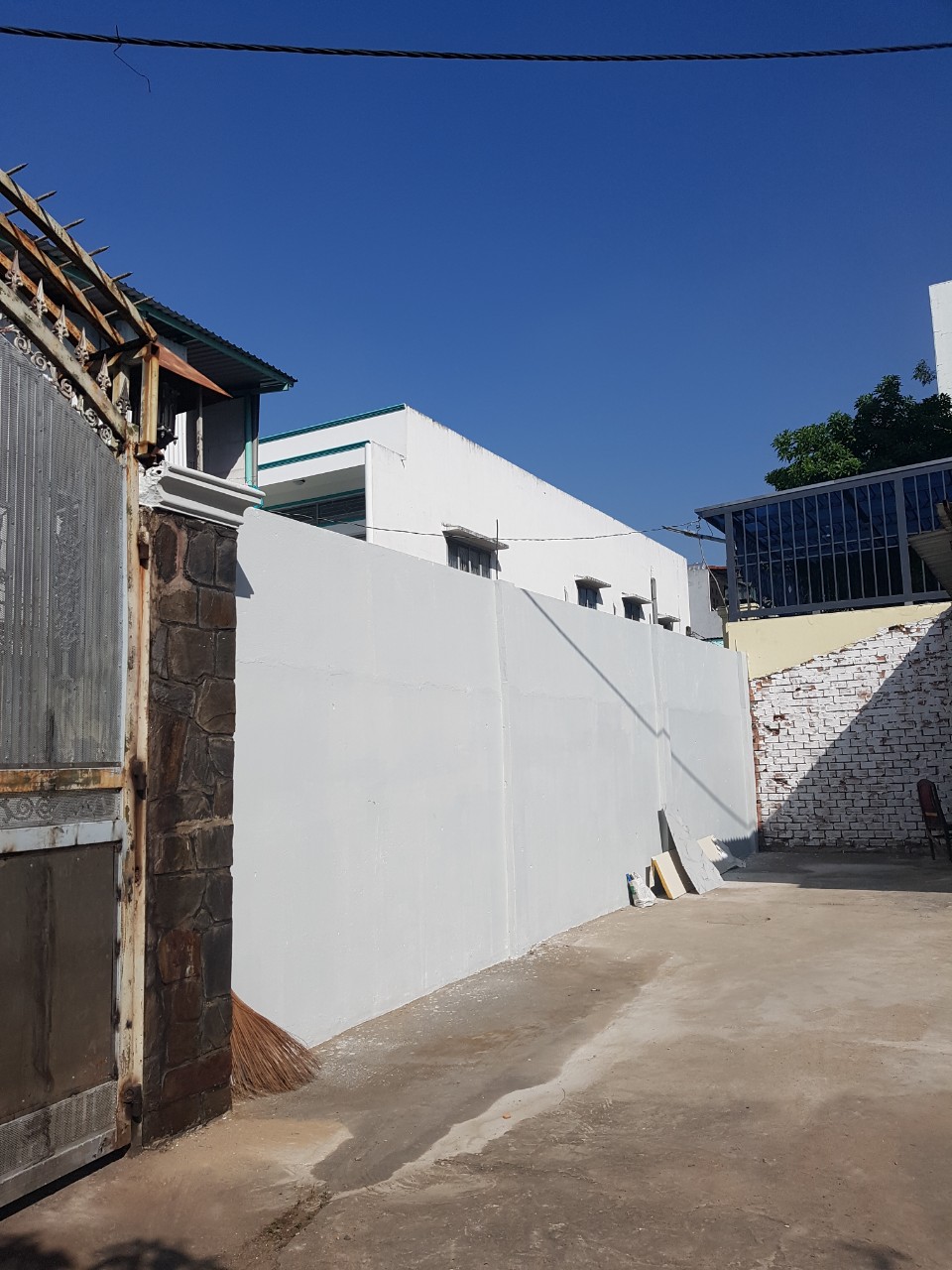 Bán nhà đường Huỳnh Tấn Phát Quận 7