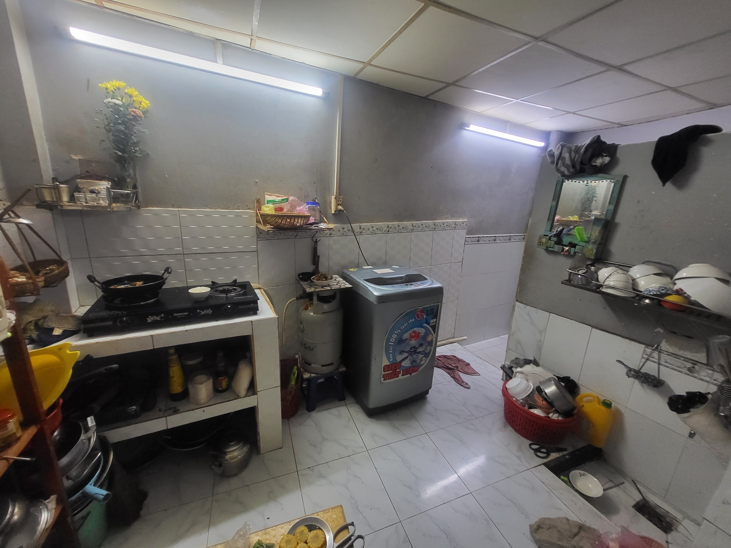 Bán nhà đường Khánh Hội Quận 4