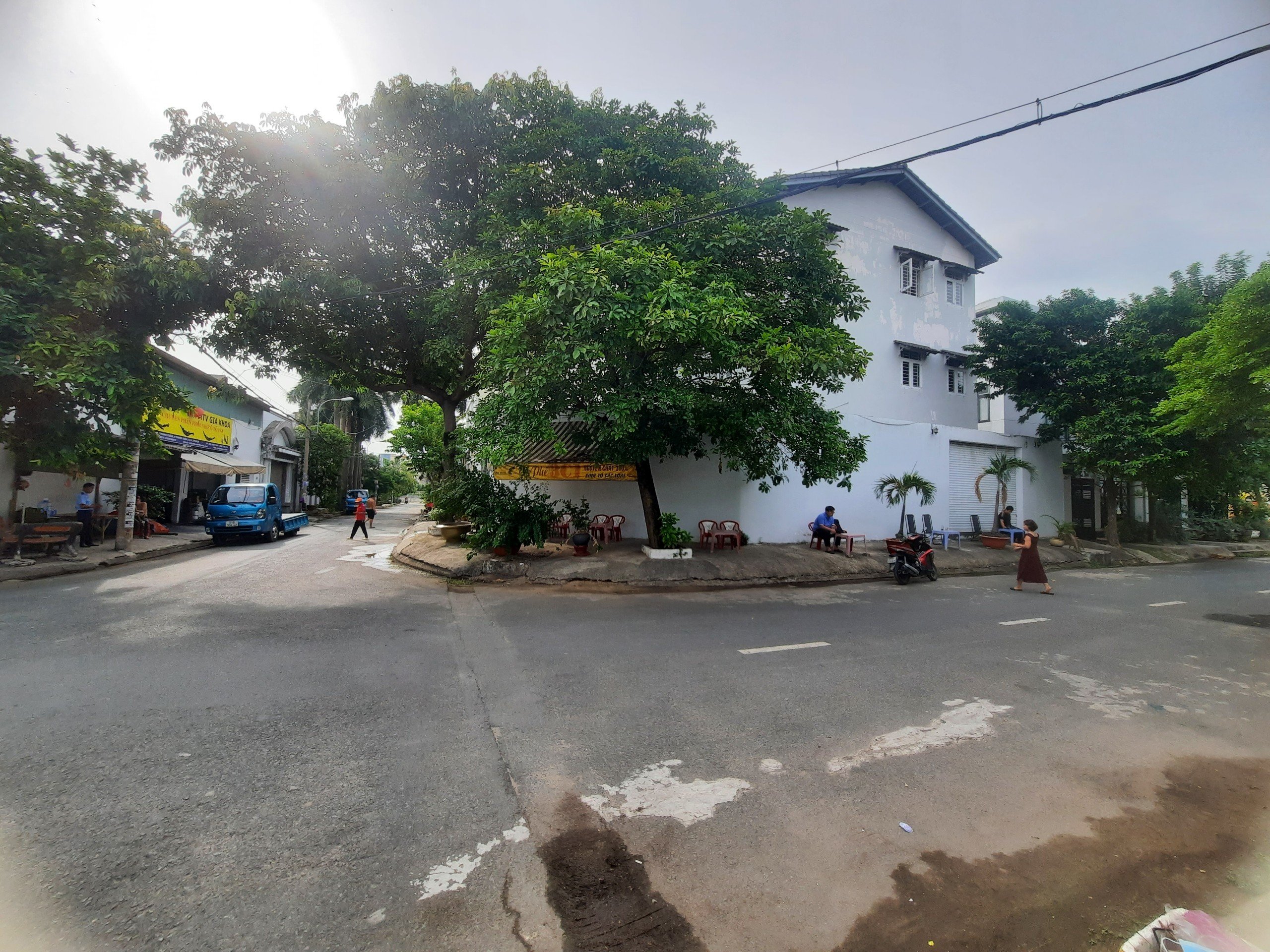 Bán nhà đường Khu Biệt Thự Quận 12