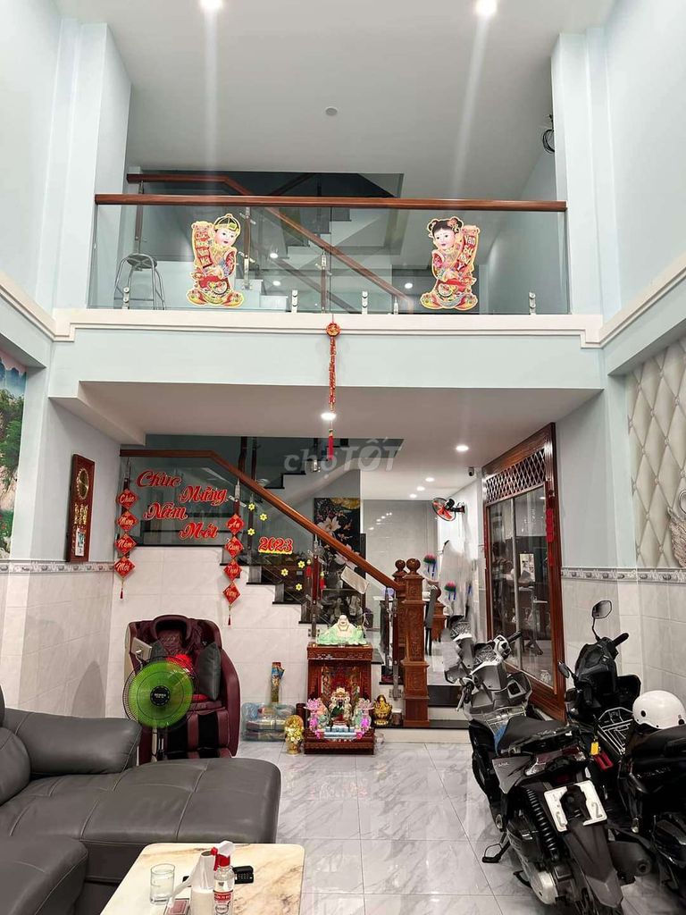 Bán nhà đường Lê Hồng Phong Quận 5