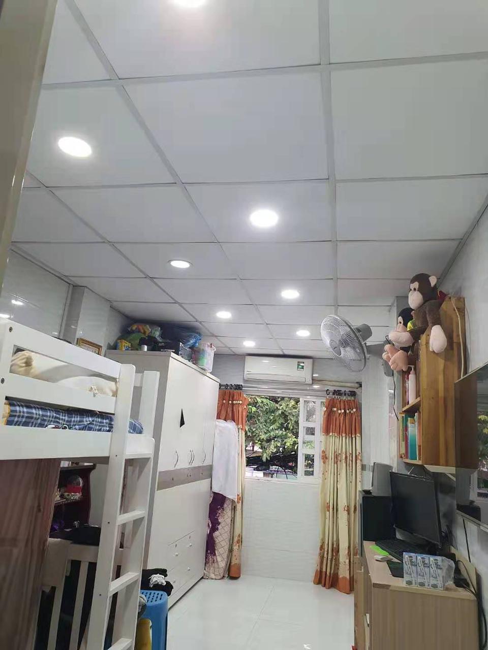 Bán nhà đường Lê Hồng Phong Quận 5