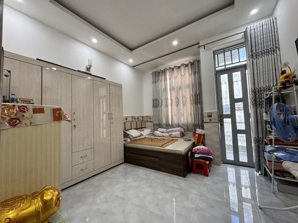Bán nhà đường Nguyễn Bặc quận Tân Bình