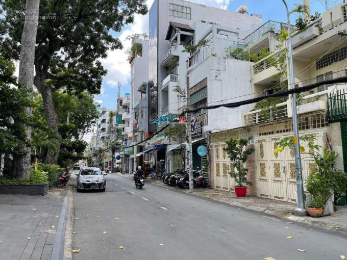 Bán nhà đường Nguyễn Hiền Quận 3