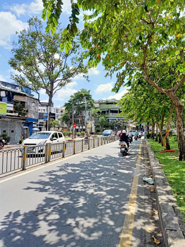 Bán nhà đường Trường Sa, phường 13, Quận 3