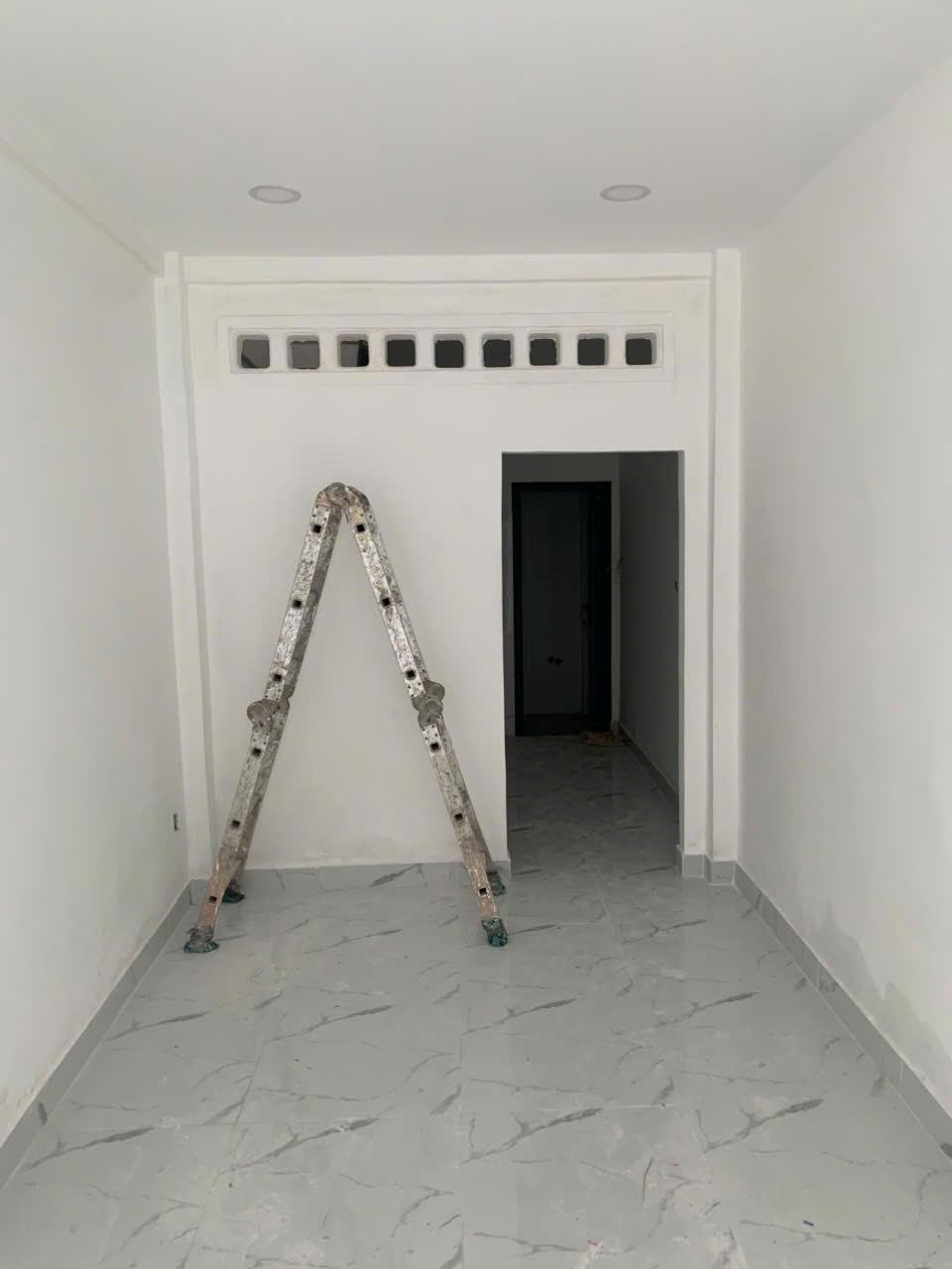 Bán nhà đường Võ Văn Kiệt Quận 1