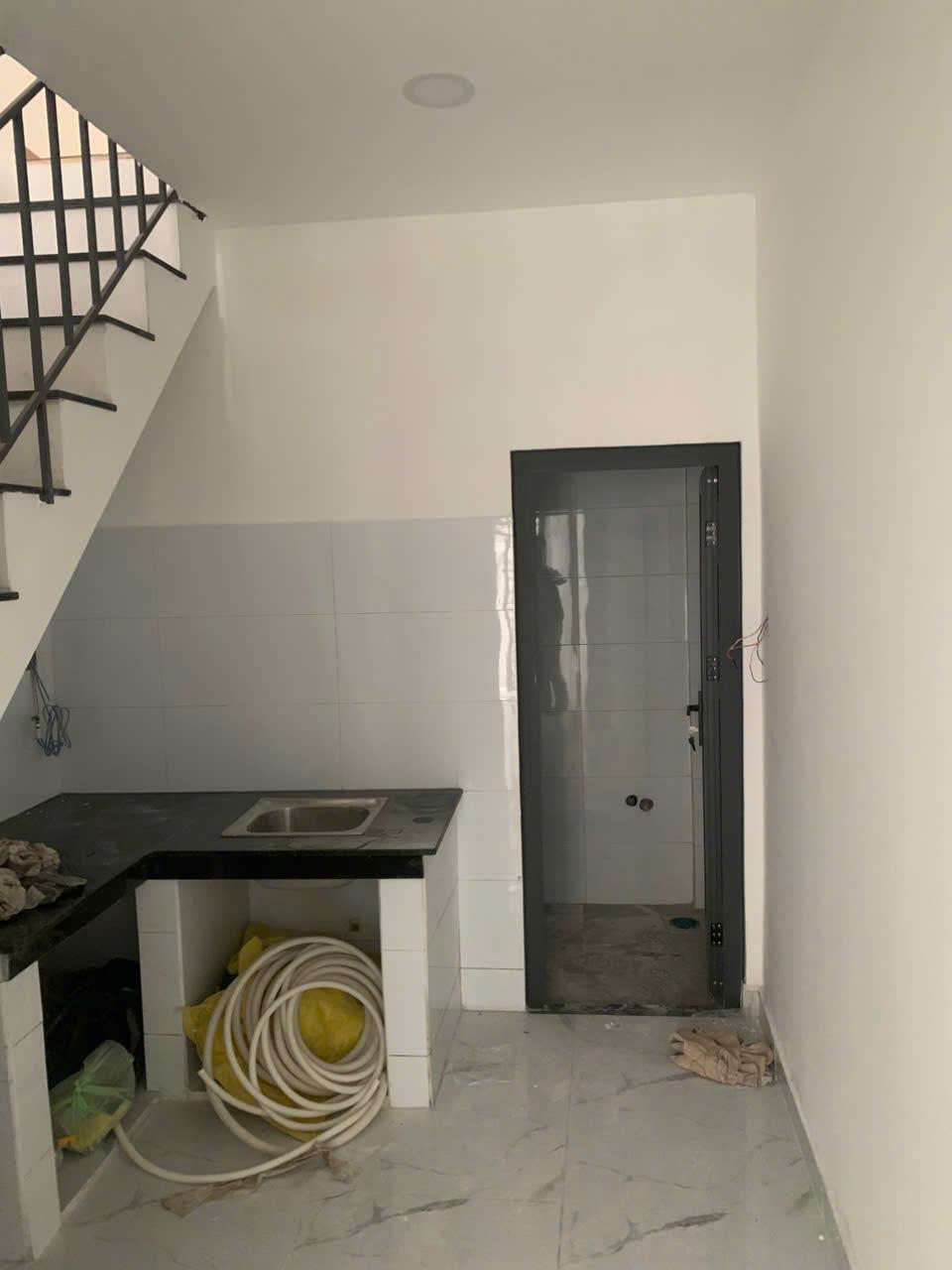 Bán nhà đường Võ Văn Kiệt Quận 1