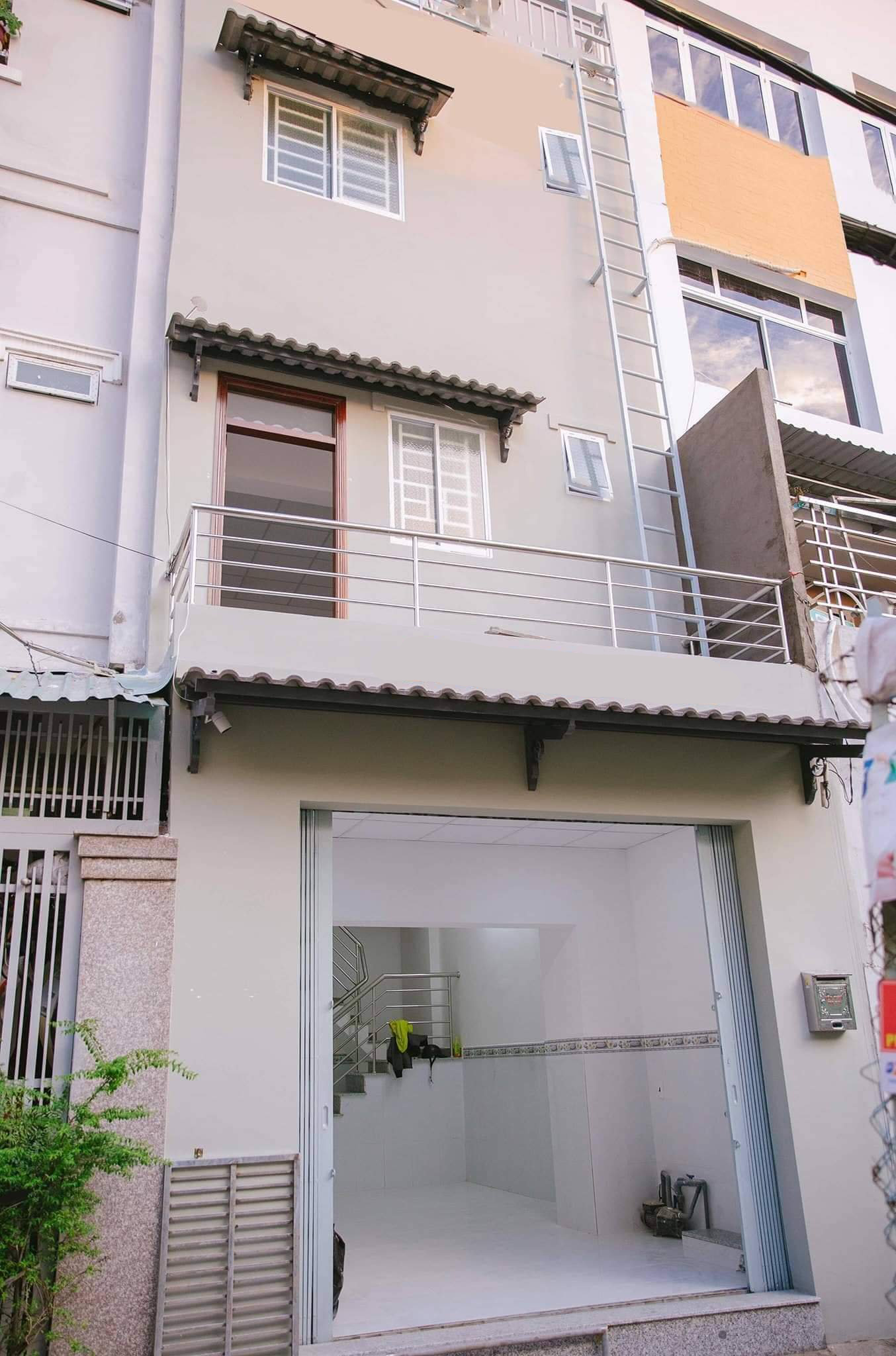 Bán nhà đường Âu Dương Lân, phường 2, Quận 8
