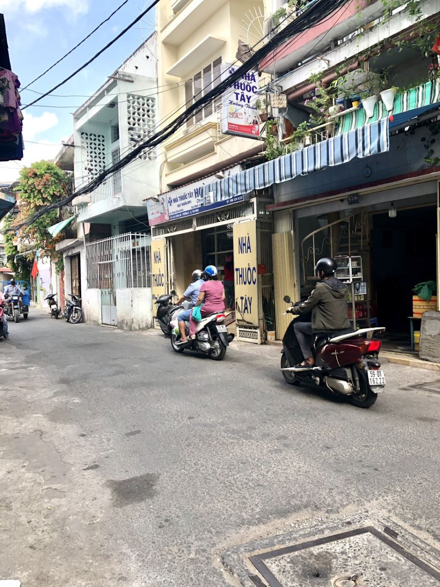 Bán nhà đường Đông Hồ quận Tân Bình