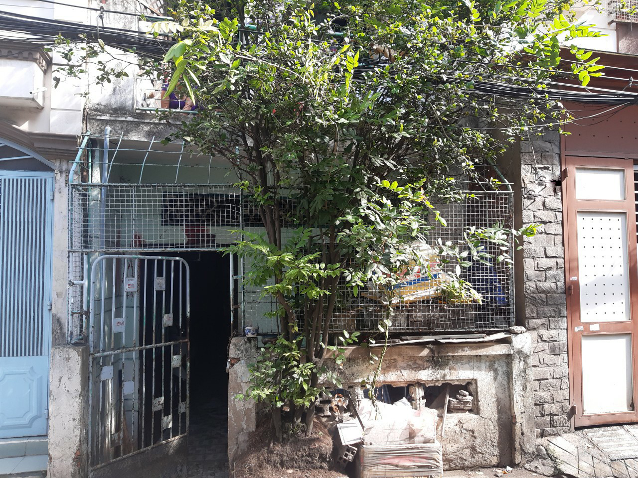 Bán nhà đường Hồ Bá Kiện, phường 15, Quận 10