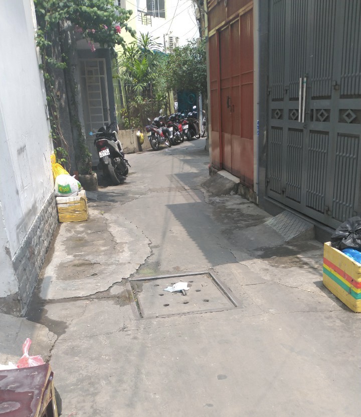 Bán nhà đường Hòa Hưng Quận 10