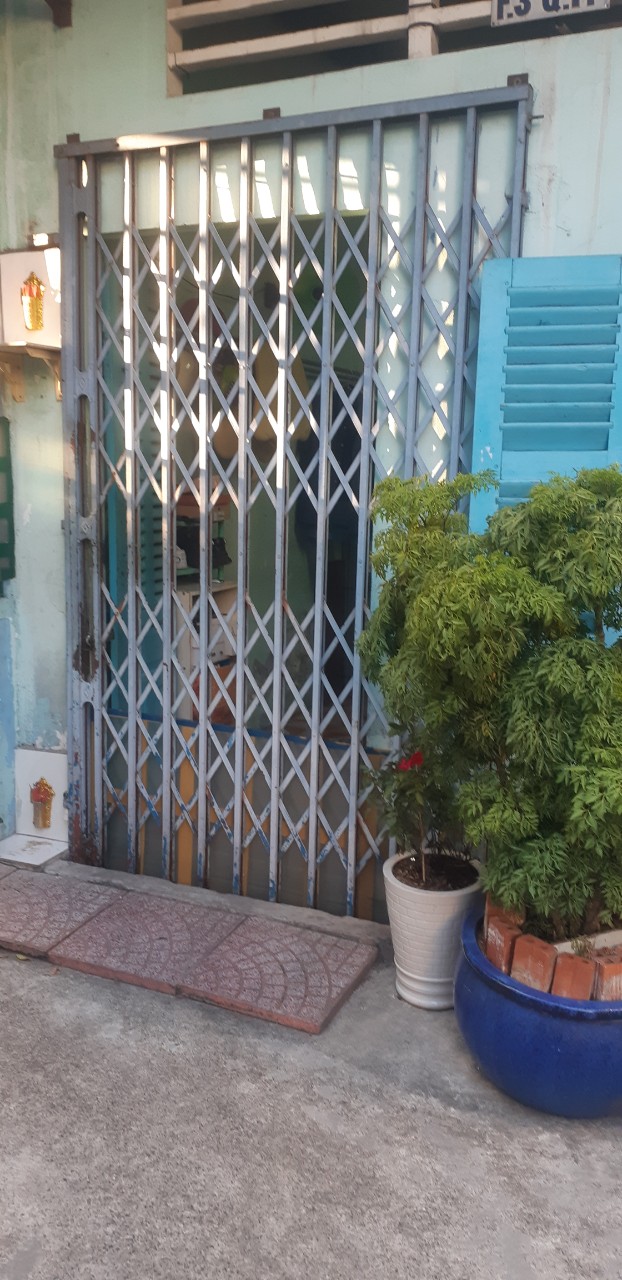 Bán nhà đường Lạc Long Quân, phường 3, Quận 11