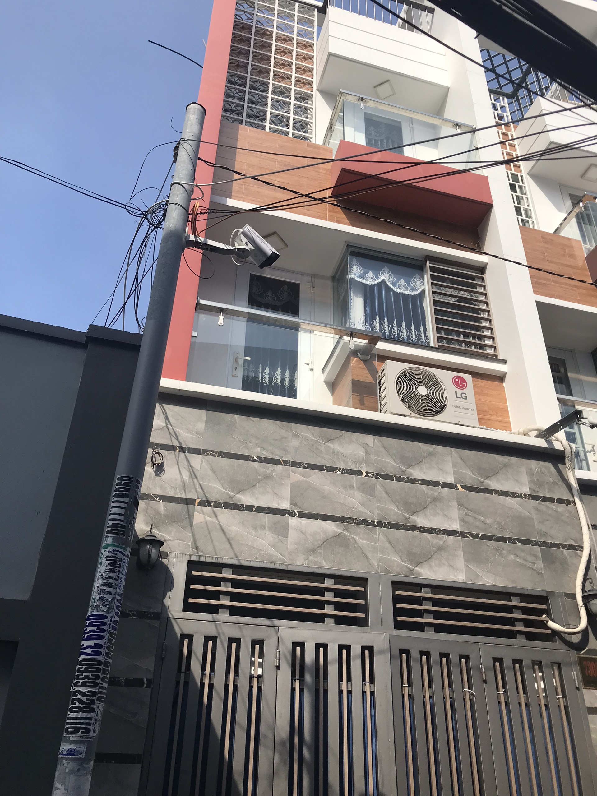 Bán nhà đường Lạc Long Quân, phường 9, quận Tân Bình