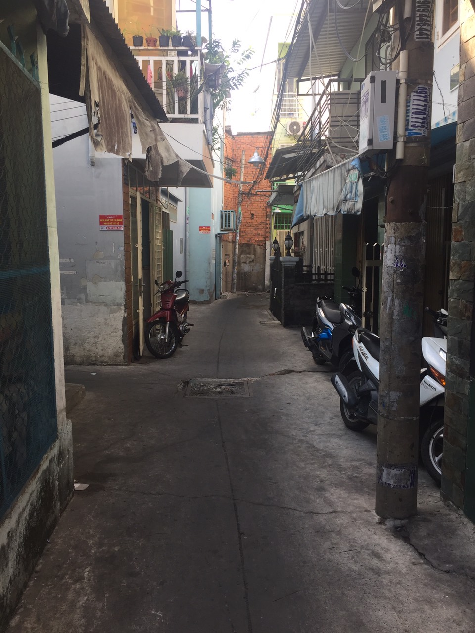 Bán nhà đường số 11 Quận 4