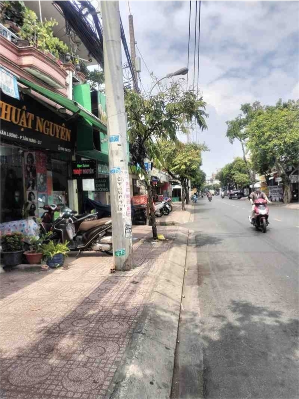 Bán nhà đường Lê Văn Lương, phường Tân Phong, Quận 7
