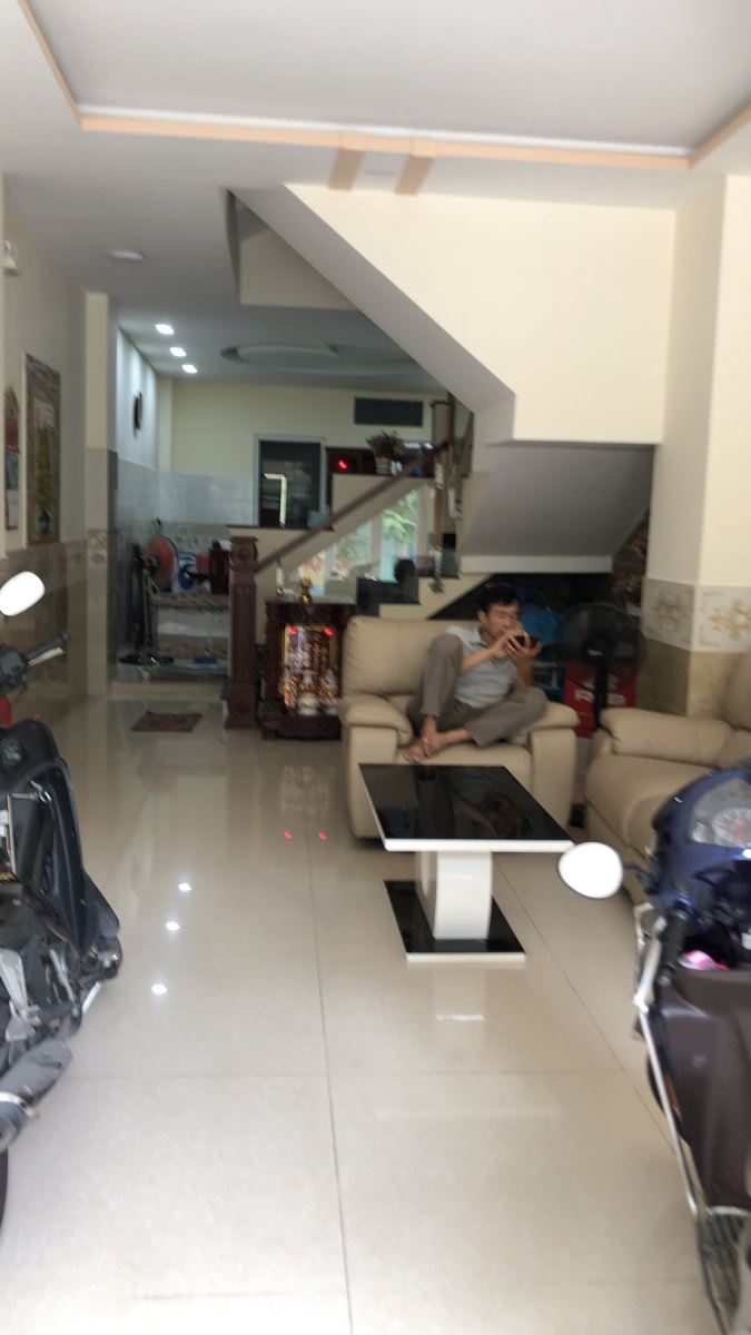 Bán nhà đường Lô D quận Bình Tân