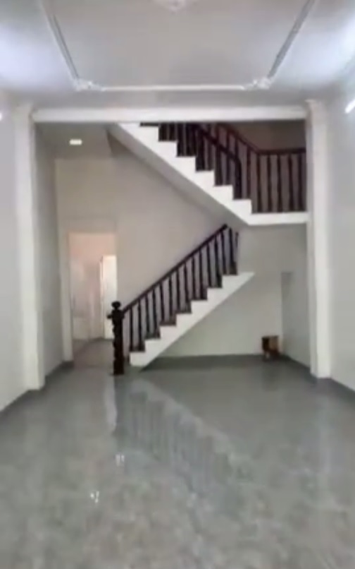 Bán nhà đường Lý Chiêu Hoàng, phường 10, Quận 6