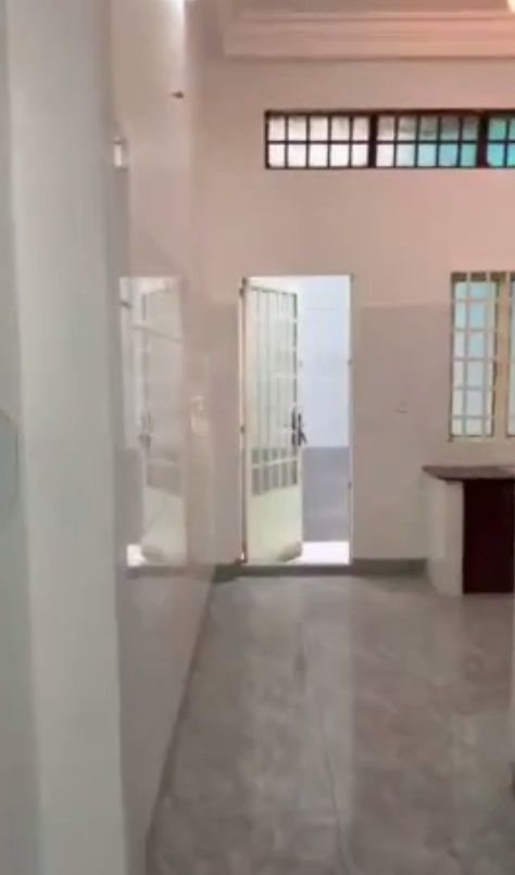 Bán nhà đường Lý Chiêu Hoàng Quận 6