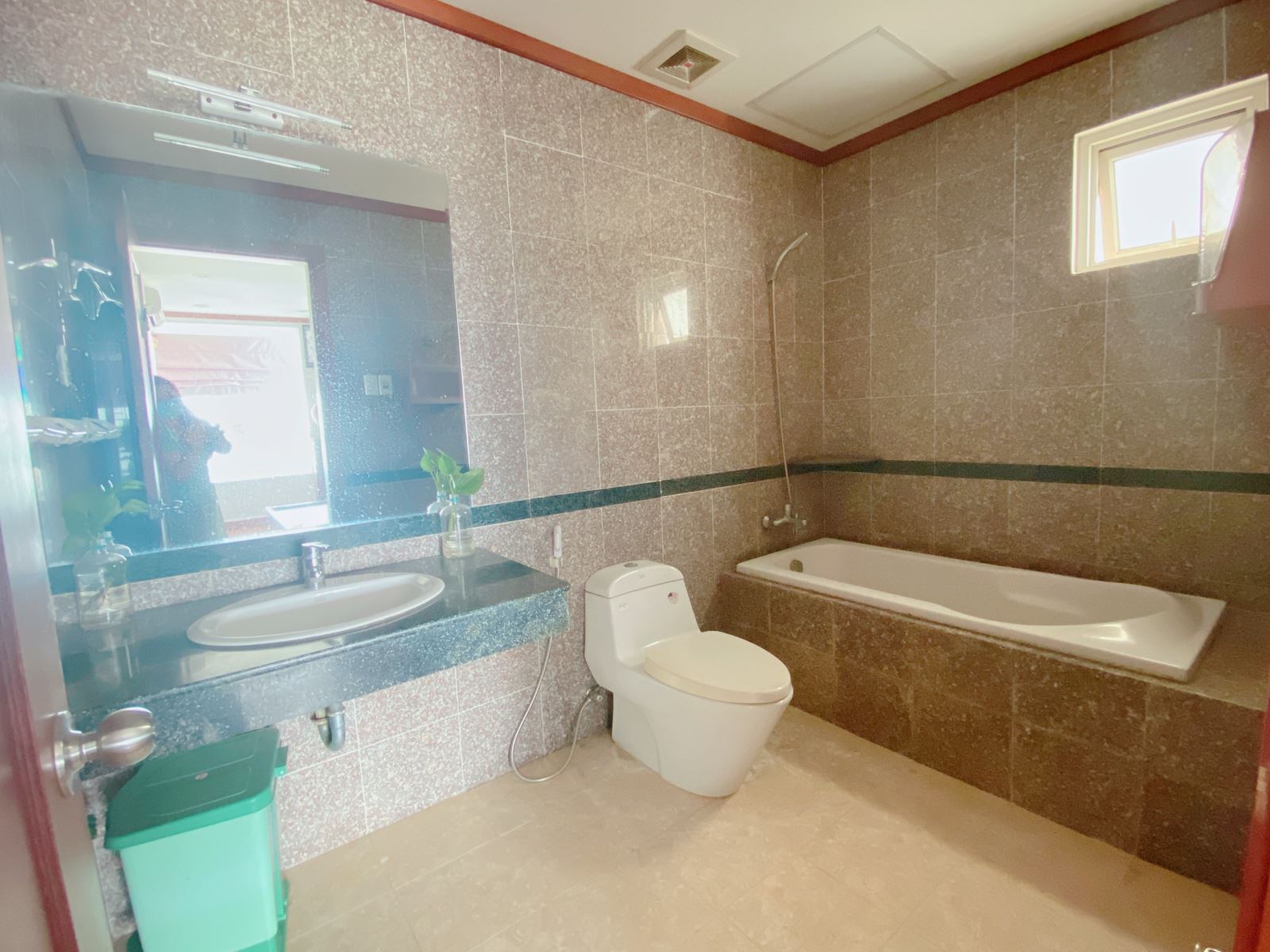 Cho thuê căn hộ Hoàng Anh Gold House huyện Nhà Bè