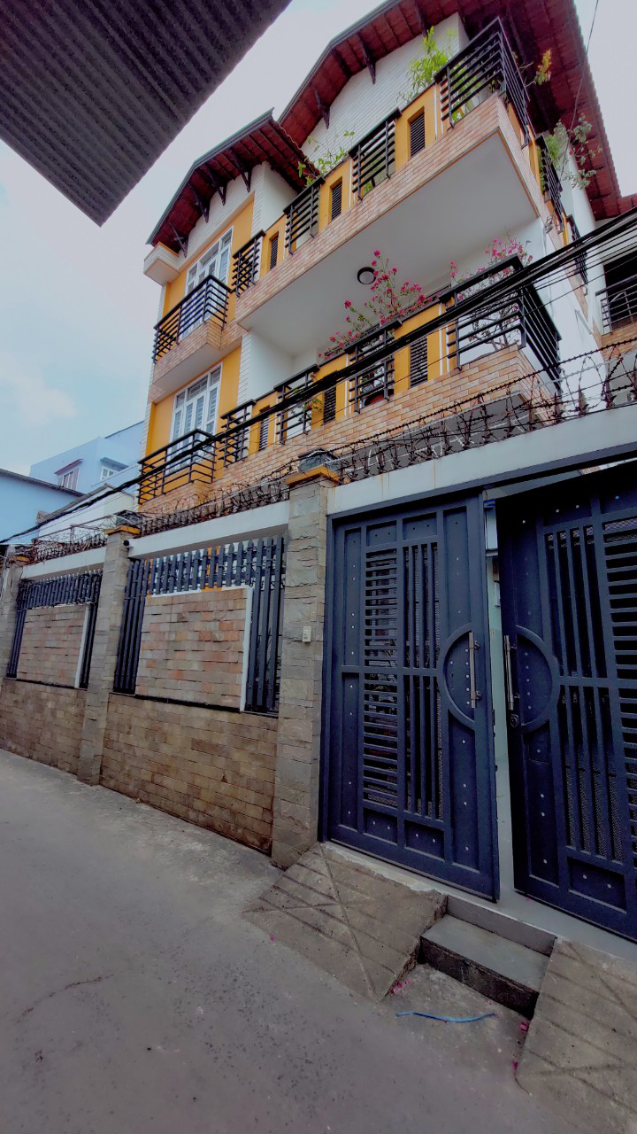 Cho thuê nhà đường Bình Đông, Quận 8