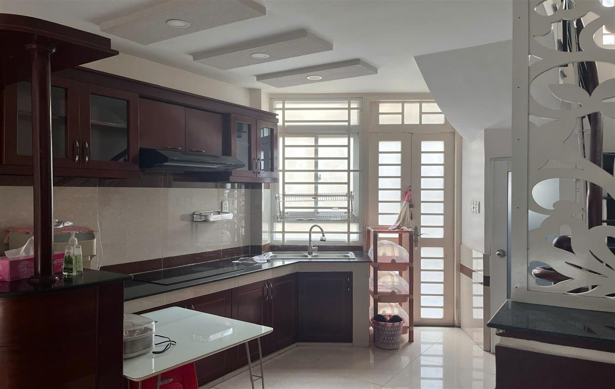Cho thuê nhà đường Đoàn Thị Điểm quận Phú Nhuận