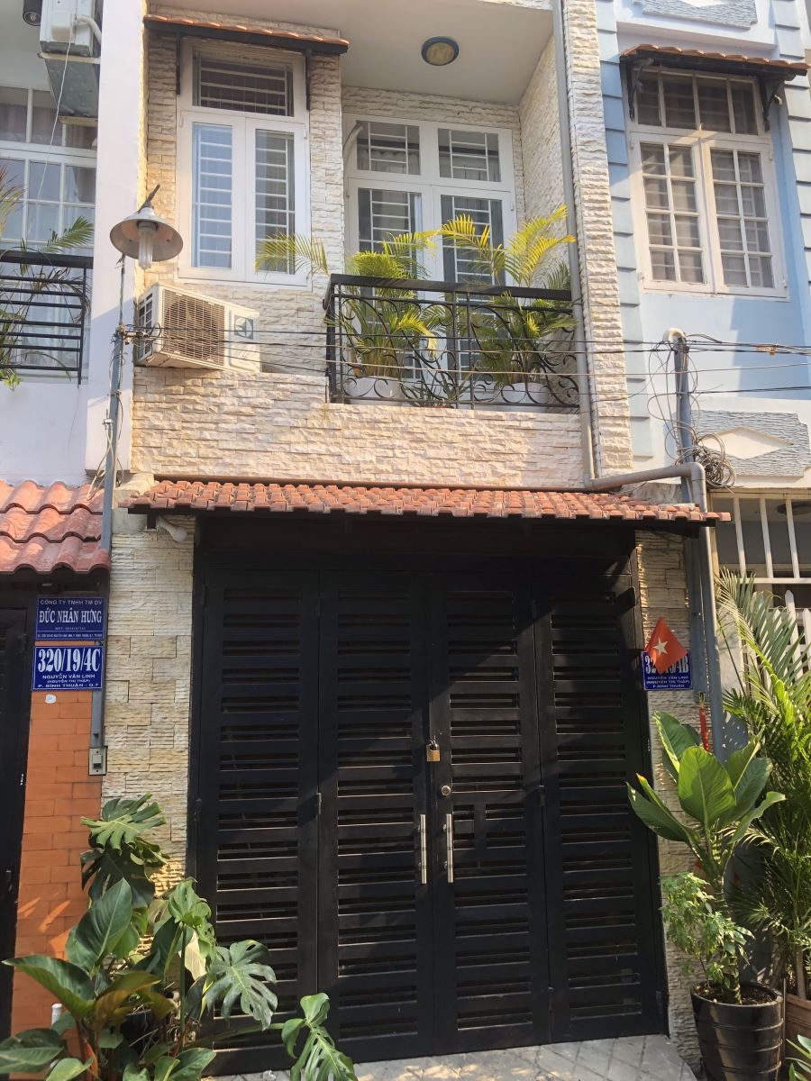 Cho thuê nhà đường Nguyễn Văn Linh, Quận 7