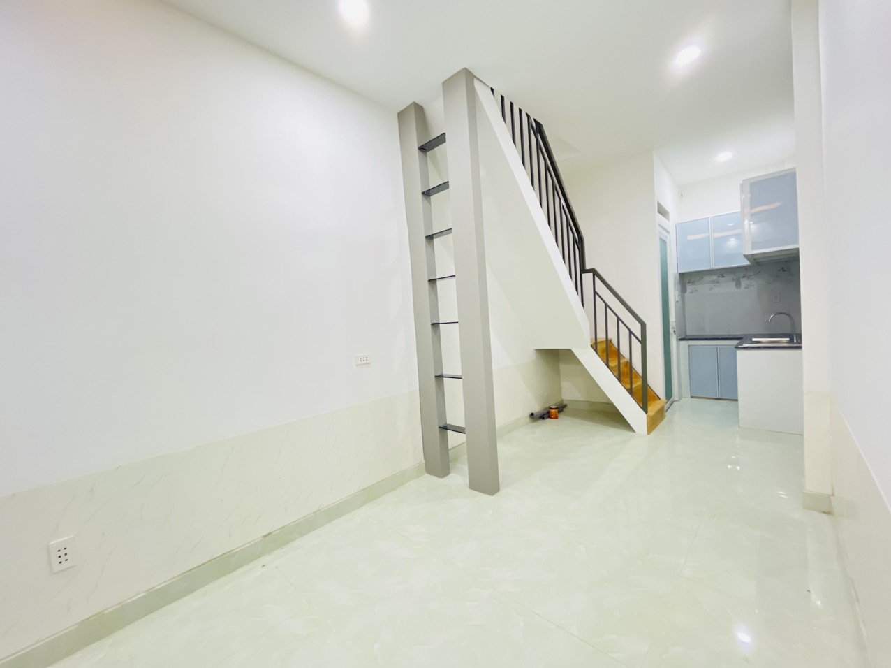 Cho thuê nhà đường Nơ Trang Long, quận Bình Thạnh