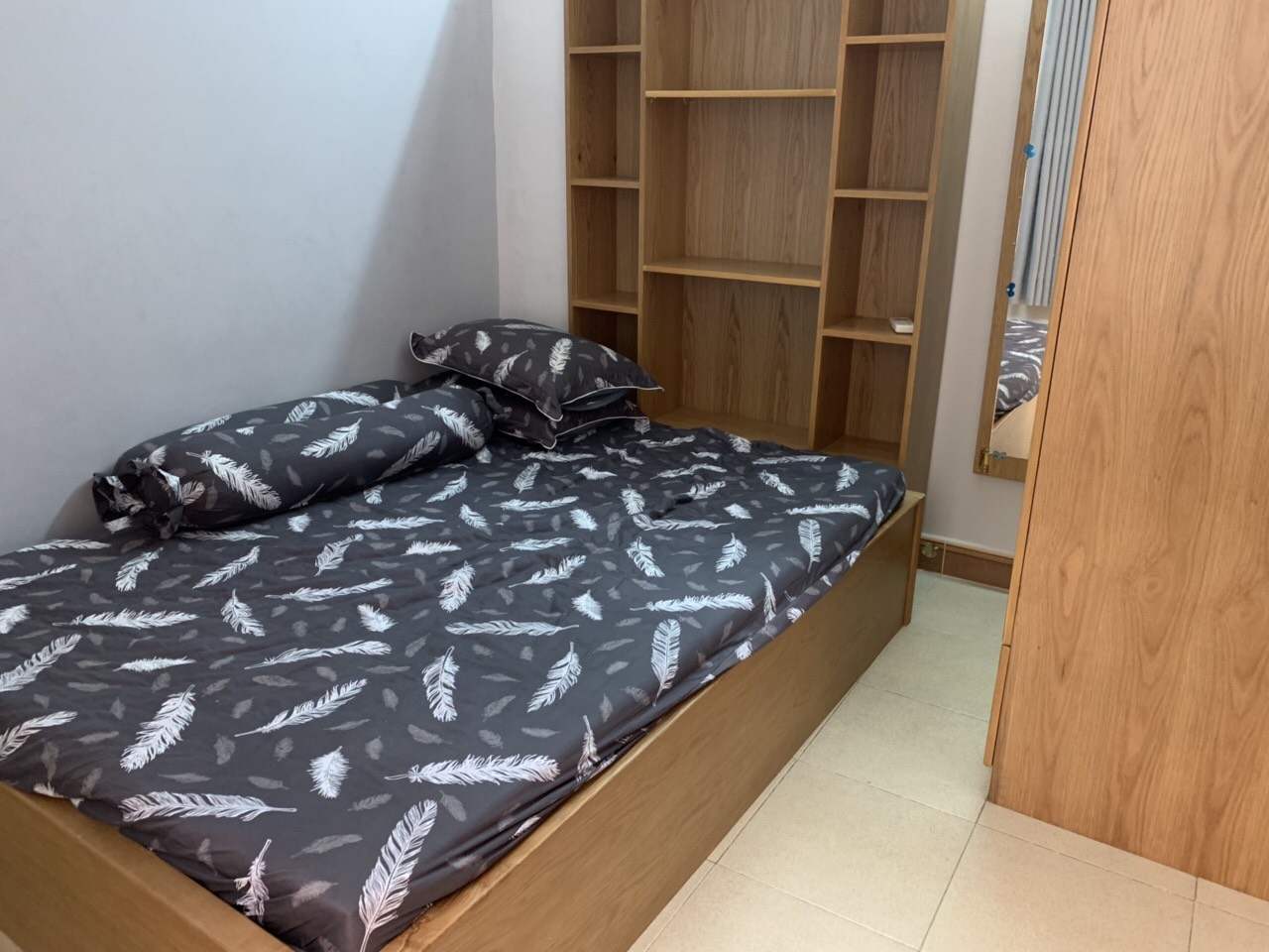 Cho thuê nhà đường Hồ Hảo Hớn Quận 1