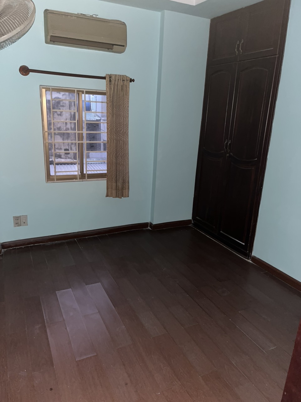 Cho thuê nhà đường Sư Vạn Hạnh Quận 5